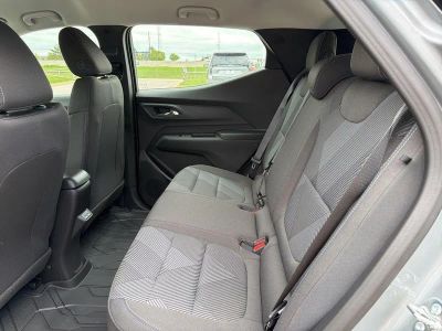 2027 Chevrolet Bolt - Photo 13