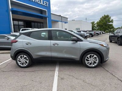 2027 Chevrolet Bolt - Photo 2