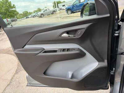 2027 Chevrolet Bolt - Photo 29