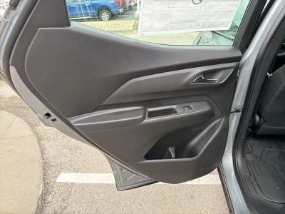2027 Chevrolet Bolt - Photo 17