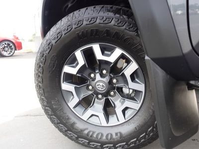2023 Toyota Tacoma — photo 15 view