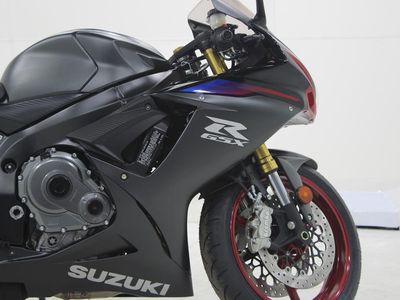 2026 Suzuki GSX-R750 — photo 10 view
