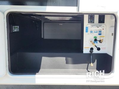 2026 Brinkley Model Z - Photo 8
