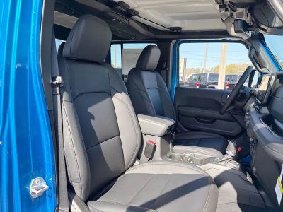 2026 Jeep Gladiator — photo 25 view