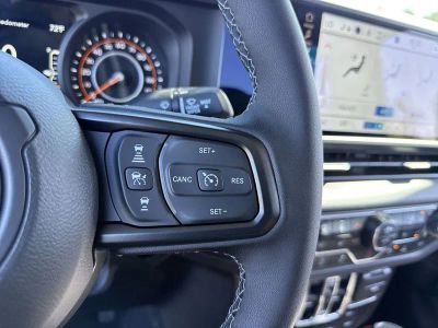 2026 Jeep Gladiator — photo 15 view