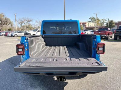 2026 Jeep Gladiator — photo 28 view