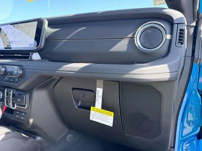2026 Jeep Gladiator — photo 29 view