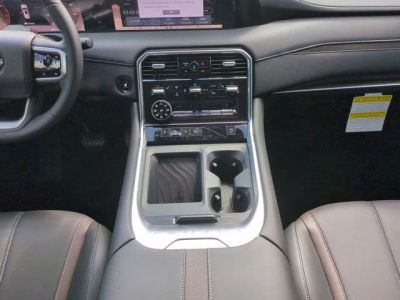 2026 Nissan Armada — photo 17 view