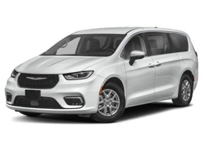 2023 Chrysler Pacifica Touring L in Silver Mist Clearcoat — front three-quarter view