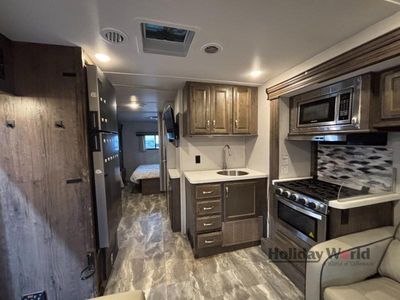 2023 Gulf Stream Conquest Class C - Photo 13