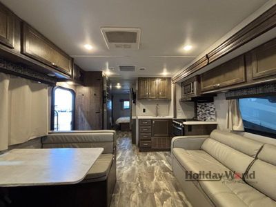 2023 Gulf Stream Conquest Class C - Photo 4