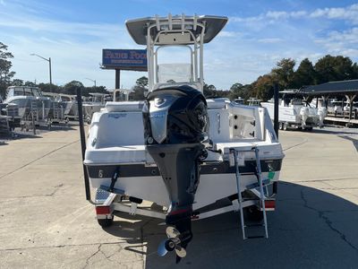 2026 Robalo 222 CC - Photo 12