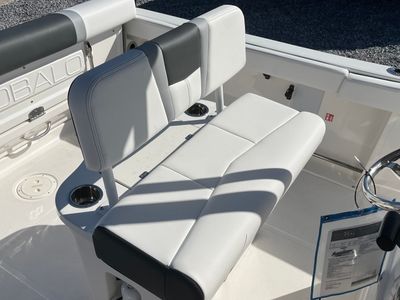 2026 Robalo 222 CC - Photo 16
