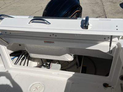2026 Robalo 222 CC - Photo 15
