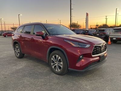 2023 Toyota Highlander - Photo 3