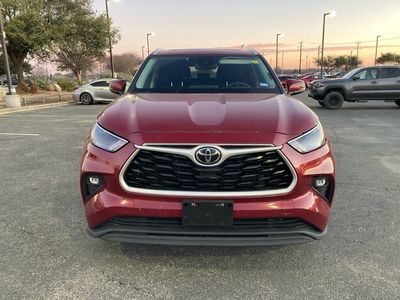 2023 Toyota Highlander - Photo 2
