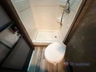 2016 Winnebago Industries Towables Ultralite - Photo 22
