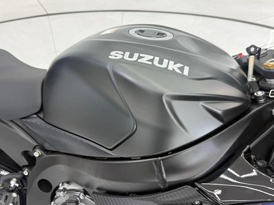 2026 Suzuki GSX-R750 - Photo 17
