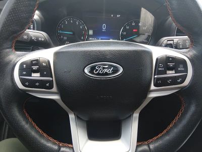 2023 Ford Explorer — photo 12 view