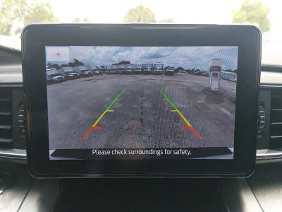 2023 Ford Explorer — photo 17 view