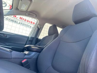 2020 Toyota RAV4 - Photo 9