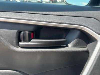 2020 Toyota RAV4 - Photo 8