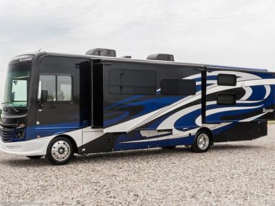 2018 Fleetwood Bounder - Photo 42