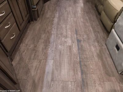 2018 Fleetwood Bounder - Photo 20