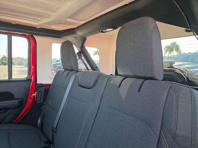 2026 Jeep Wrangler - Photo 7