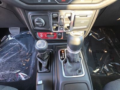 2026 Jeep Wrangler - Photo 15