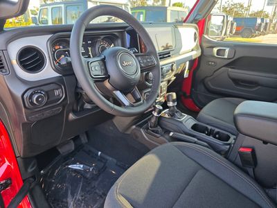 2026 Jeep Wrangler - Photo 13