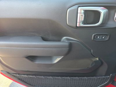 2026 Jeep Wrangler - Photo 14