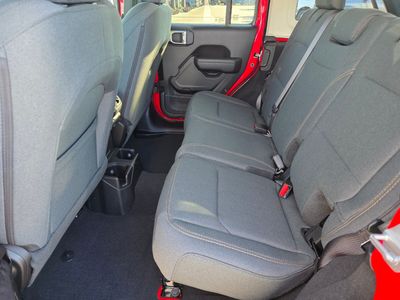 2026 Jeep Wrangler - Photo 8