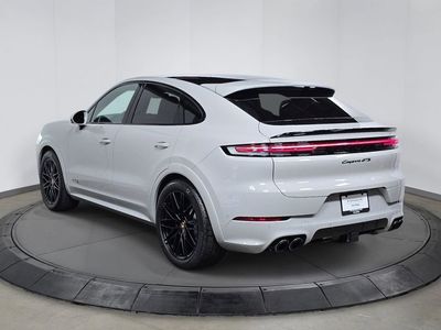 2026 Porsche Cayenne Coupe - Photo 3