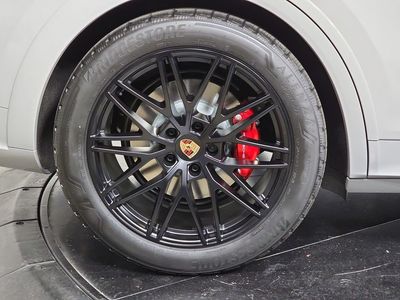 2026 Porsche Cayenne Coupe - Photo 29