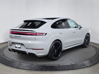 2026 Porsche Cayenne Coupe - Photo 7