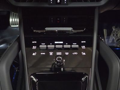 2026 Porsche Cayenne Coupe - Photo 19