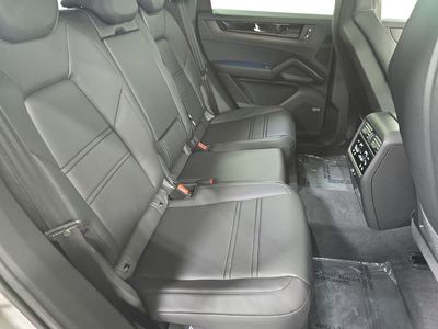 2026 Porsche Cayenne Coupe - Photo 26