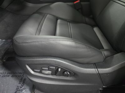 2026 Porsche Cayenne Coupe - Photo 23