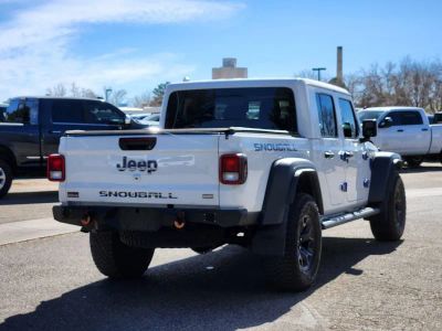2021 Jeep Gladiator — rear three-quarter view