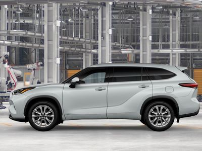2026 Toyota Highlander Hybrid - Photo 4