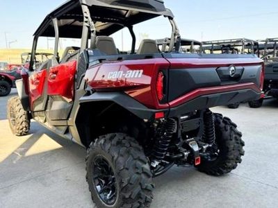 2025 Can-Am Commander MAX XT 700 - Photo 5