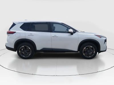 2024 Nissan Rogue - Photo 8