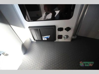 2025 Airstream Basecamp — photo 35 view