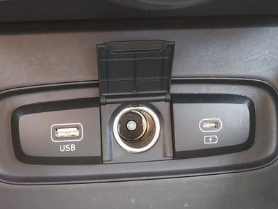2025 Hyundai Venue - Photo 17