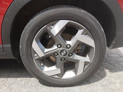 2025 Hyundai Venue - Photo 10