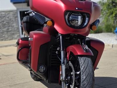 2025 Indian Motorcycle Roadmaster PowerPlus Dark Horse 112 w/PowerBand Sunset Red Smoke - Photo 3