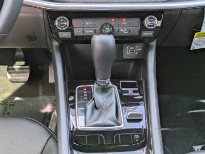 2026 Jeep Compass — photo 17 view