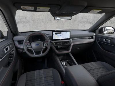 2026 Ford Explorer — photo 9 view