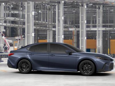 2026 Toyota Camry - Photo 13